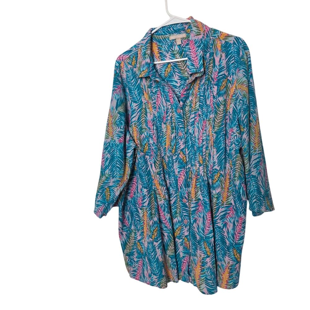 Woman within blue tropical Floral button-up tunic top size 26 2X